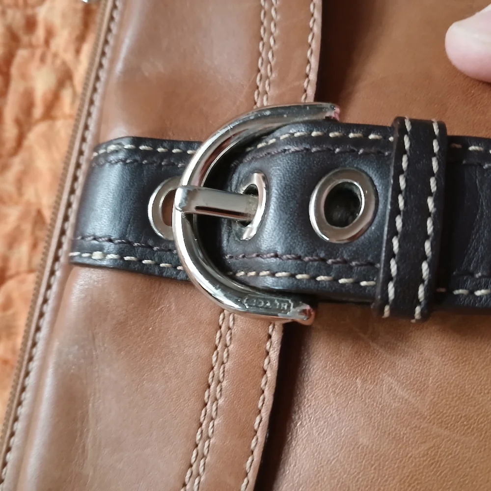 VTG COACH Soho British Tan Leather Wristlet Clutch Snap Front Flap Pocket Buckle - Picture 6 of 15
